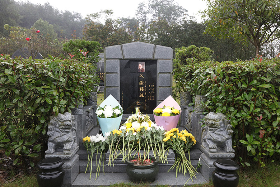 RDym_1699955434027025091.jpg 183A2052.jpg